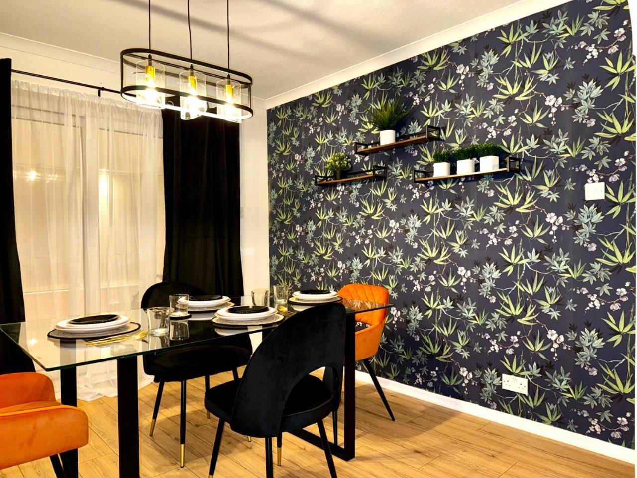 Rnm - Business Professionals Ready, Cost Effective For Large Stays! 3 Bedroom Lounge, Private Access & Entire Place, Kitchen & Washroom With Amenities, Smart Tv, Easy Access, Fast Wifi, Large Driveway, Great Transport Links, Near Worcester Hospital A Exterior foto